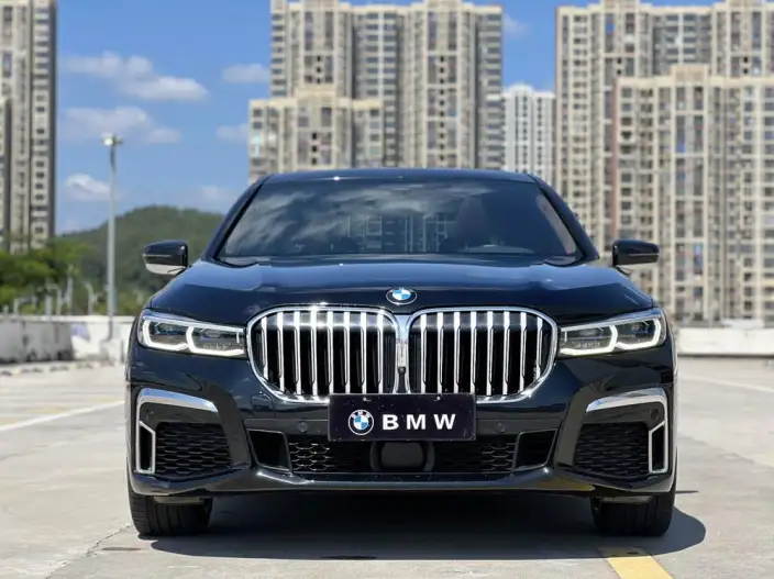 BMW 7 Series 2021 Model 740Li xDrive Executive Model M Sports Set – фото 2