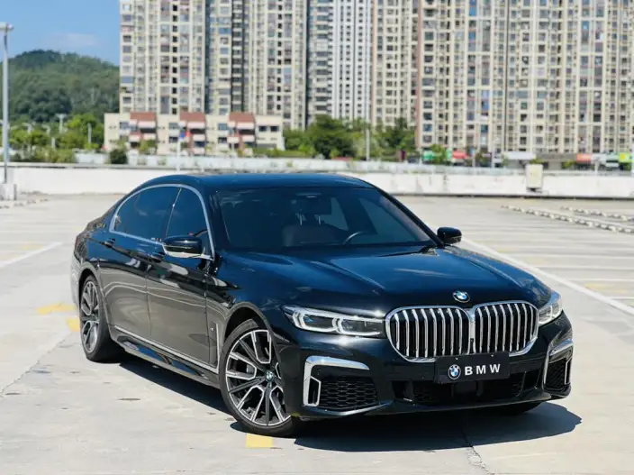 BMW 7 Series 2021 Model 740Li xDrive Executive Model M Sports Set – фото 3