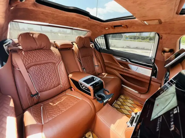 BMW 7 Series 2021 Model 740Li xDrive Executive Model M Sports Set – фото 8
