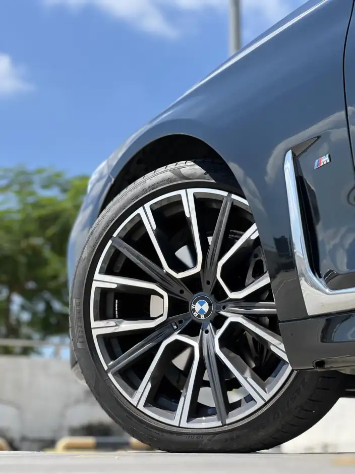 BMW 7 Series 2021 Model 740Li xDrive Executive Model M Sports Set – фото 9
