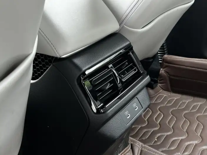 Honda INSPIRE PHEV 2023 Model e:PHEV Zhiyao Edition – фото 8