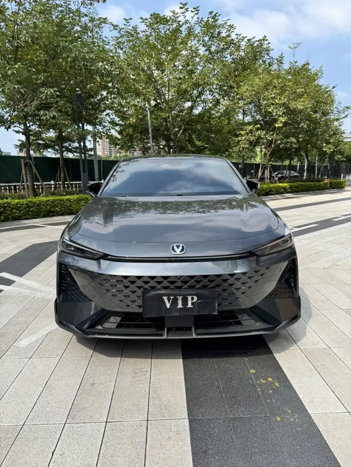 Changan UNI-V 2024 Model 1.5T Exclusive Model – фото 2
