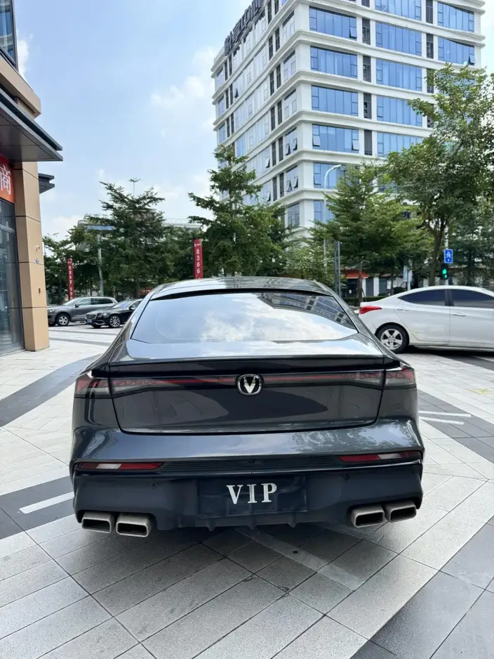 Changan UNI-V 2024 Model 1.5T Exclusive Model – фото 5