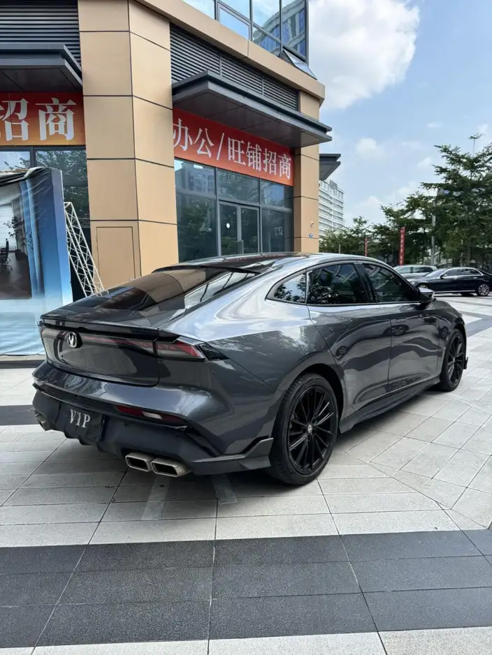 Changan UNI-V 2024 Model 1.5T Exclusive Model – фото 6
