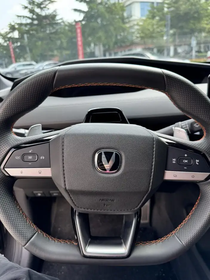 Changan UNI-V 2024 Model 1.5T Exclusive Model – фото 7