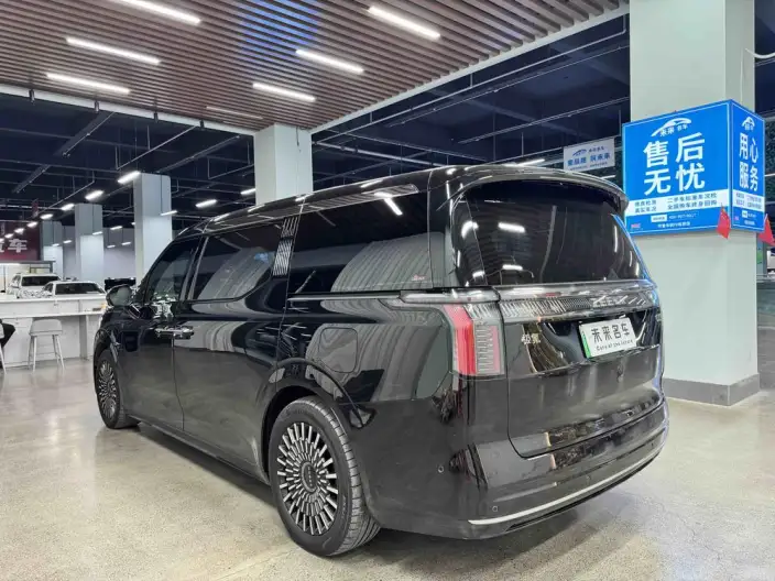 ZEEKR 009 2024 Model VI seat Executive Edition 4WD 108kWh – фото 5