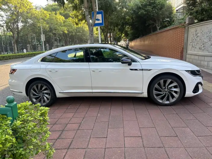 Volkswagen CC 2024 Model 380TSI Eye-catching version – фото 5