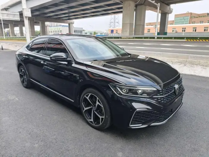 Volkswagen Passat 2023 Model Facelift 330TSI Starry sky Deluxe Edition – фото 3