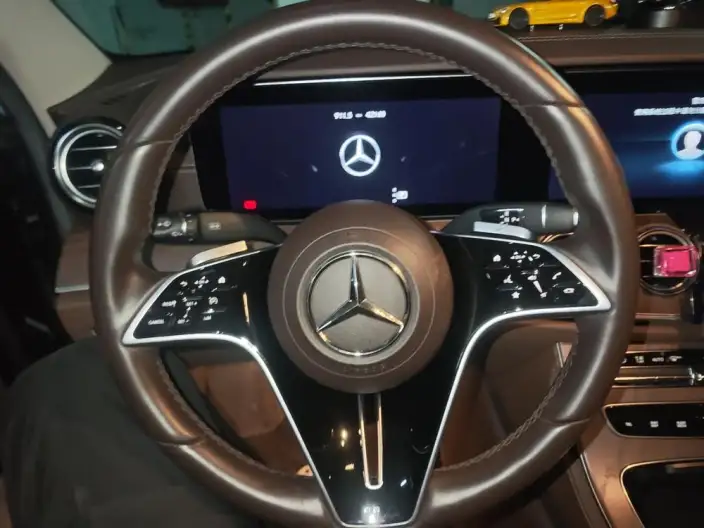 Mercedes-Benz E-Class 2022 Model E 260 L sedan – фото 7