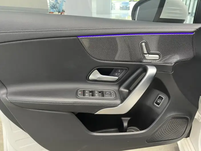 Mercedes-Benz A-class 2022 Model Facelift A 200 L Sports sedan Fashion Edition – фото 9