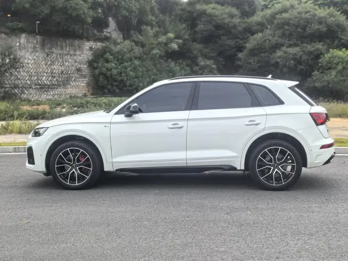 Audi Q5L 2024 Model 45TFSI Luxury Dynamic Model – фото 4
