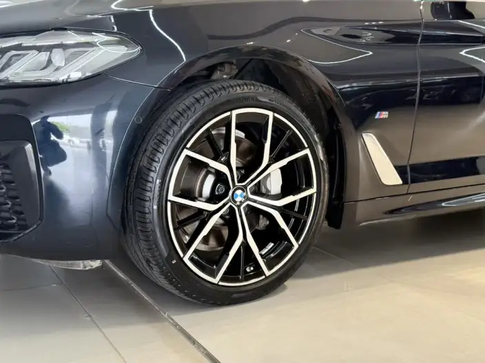 BMW 5 Series 2022 Model 530Li Exclusive Model M Sports Set – фото 4