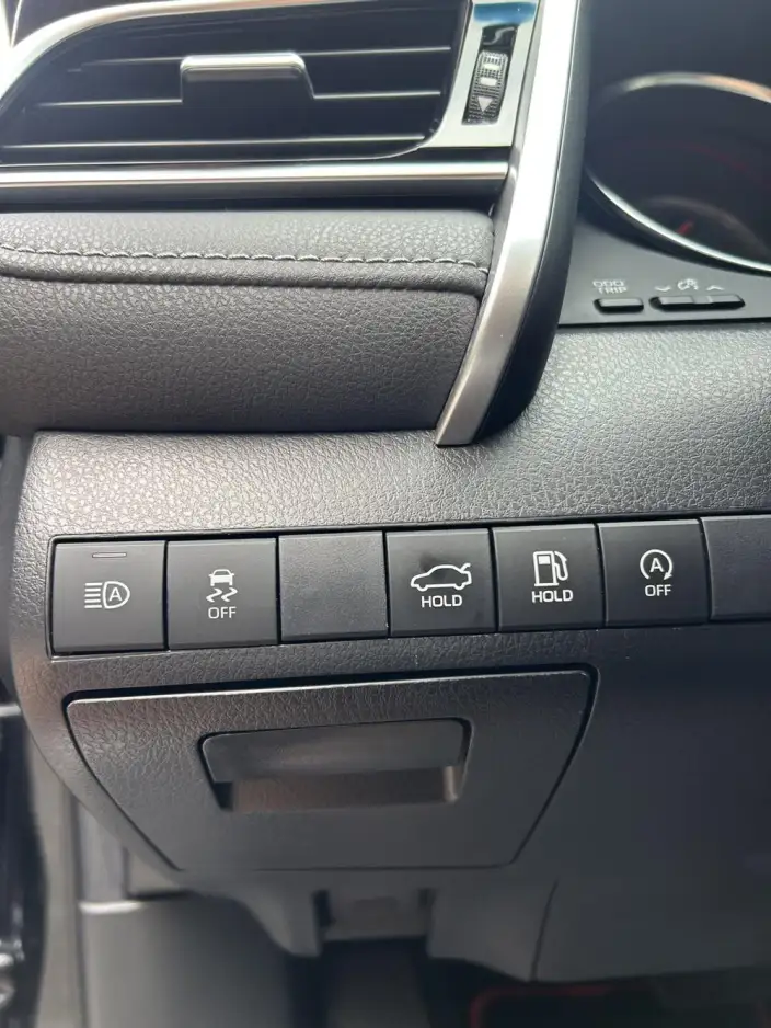 Toyota Camry 2023 Model 2.0S Knight Edition – фото 8