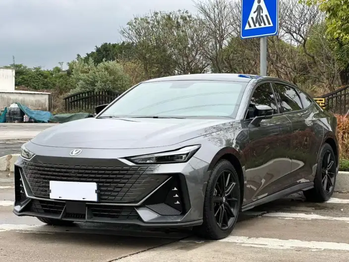 Changan UNI-V 2022 Model 1.5T Noble Model – фото 10