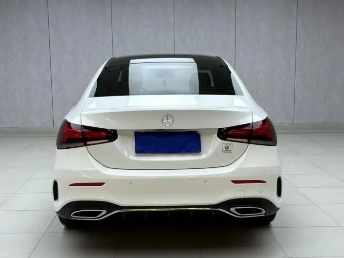 Mercedes-Benz A-class 2022 Model A 200 L Sports sedan Dynamic Edition – фото 5