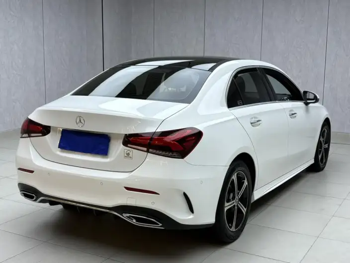 Mercedes-Benz A-class 2022 Model A 200 L Sports sedan Dynamic Edition – фото 6
