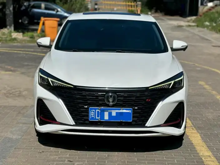 Changan Eado 2022 Model PLUS Blue whale NE 1.4T GDI DCT Noble Model – фото 2