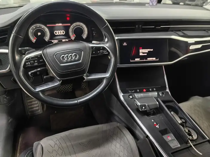 Audi A7 L 2024 Model 45 TFSI Luxury Model – фото 8