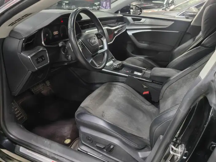 Audi A7 L 2024 Model 45 TFSI Luxury Model – фото 9