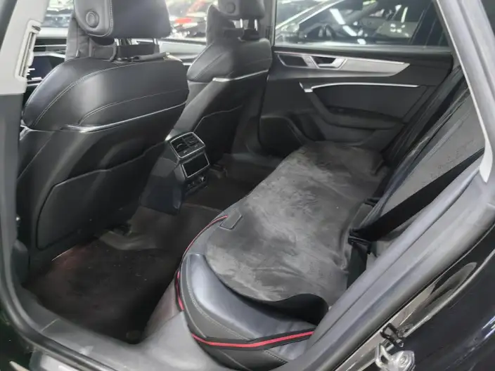 Audi A7 L 2024 Model 45 TFSI Luxury Model – фото 10