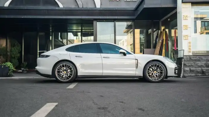 Panamera 2023 Model Facelift Panamera 2.9T Platinum edition – фото 5