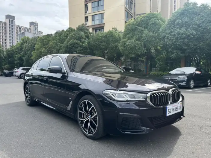 BMW 5 Series 2023 Model 530Li Exclusive Model M Sports Set – фото 3