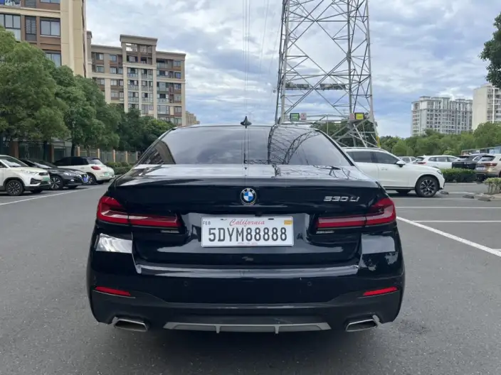 BMW 5 Series 2023 Model 530Li Exclusive Model M Sports Set – фото 6