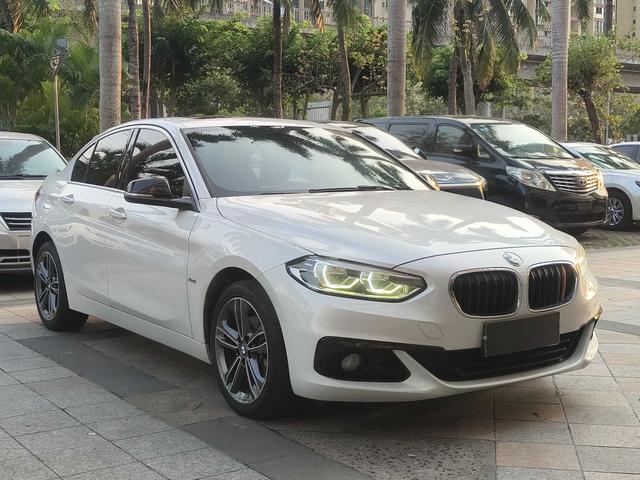 BMW 1 Series 2018 118i Sport – фото 3