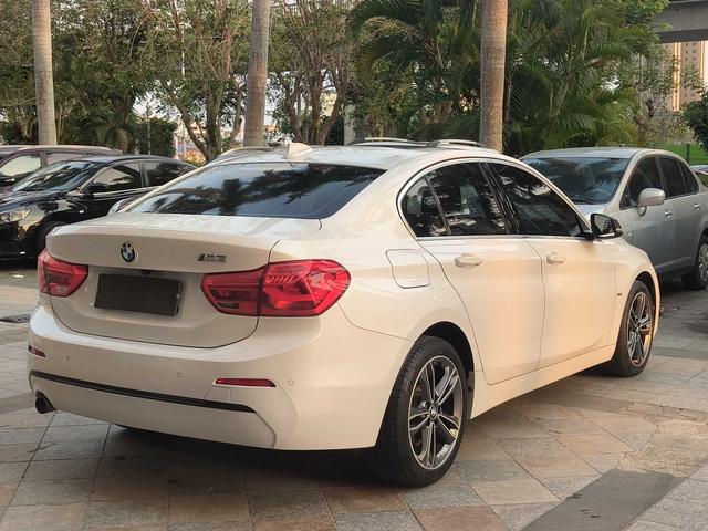 BMW 1 Series 2018 118i Sport – фото 9