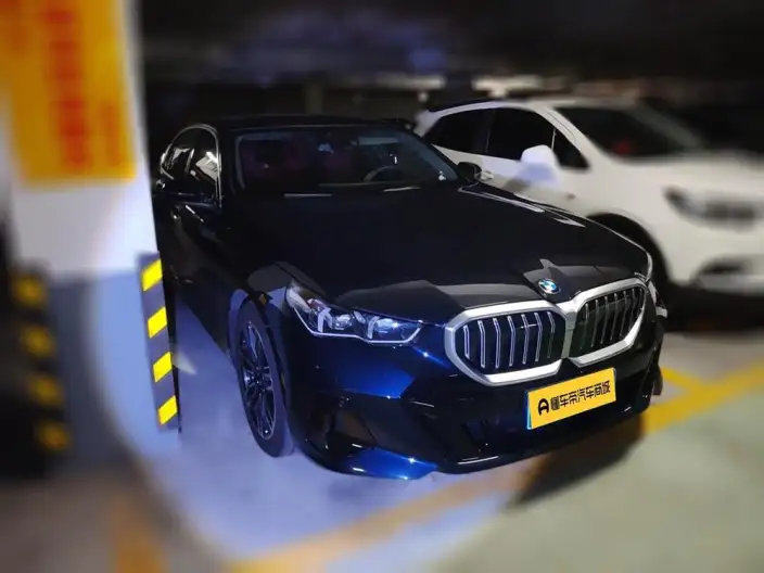 BMW 5 Series 2025 Model Facelift 530Li Leading Model M Sports Set – фото 3
