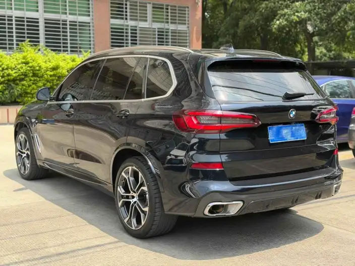 BMW X5 2022 Model xDrive 40Li Exclusive Model M Sports Set – фото 5