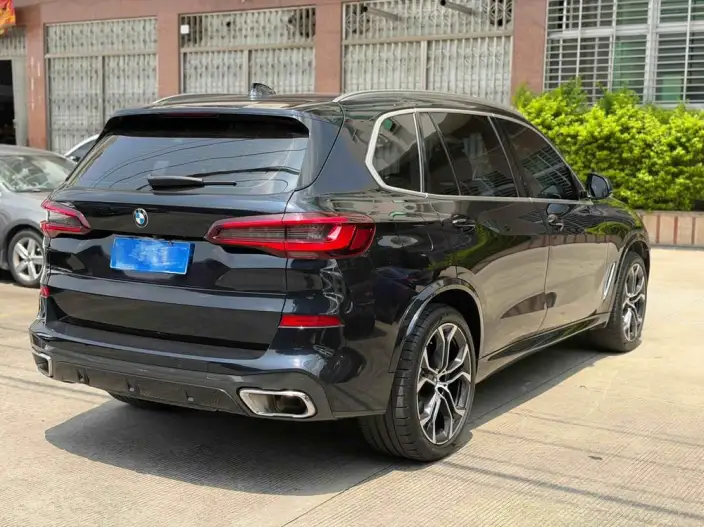 BMW X5 2022 Model xDrive 40Li Exclusive Model M Sports Set – фото 7