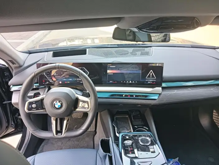 BMW 5 Series 2024 Model 530Li Exclusive Model M Sports Set – фото 7