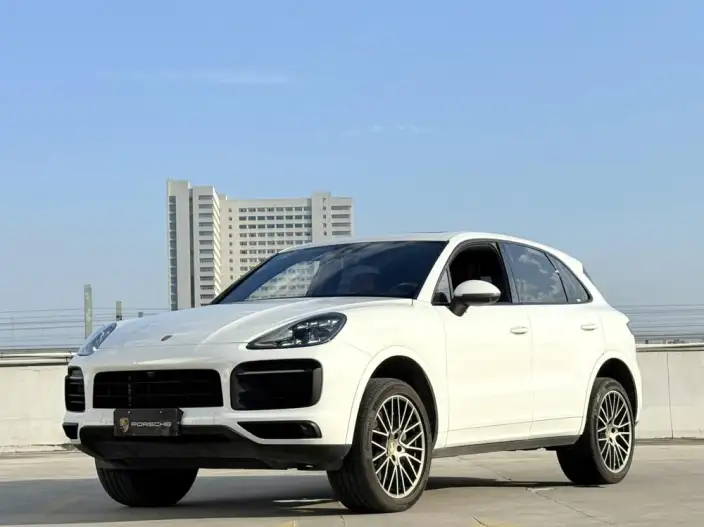 Cayenne 2022 Model Cayenne S 2.9T Platinum edition – фото 1