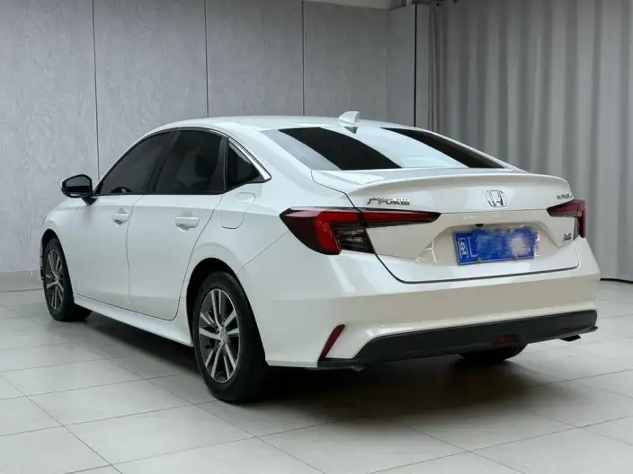 Model Ge 2023 Model 240TURBO CVT Leading version – фото 4