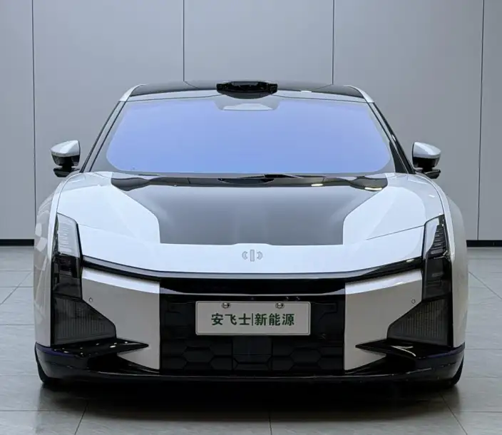 HiPhi Z 2023 Model 4 seat Edition – фото 2