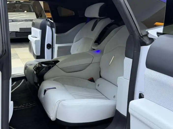 HiPhi Z 2023 Model 4 seat Edition – фото 9