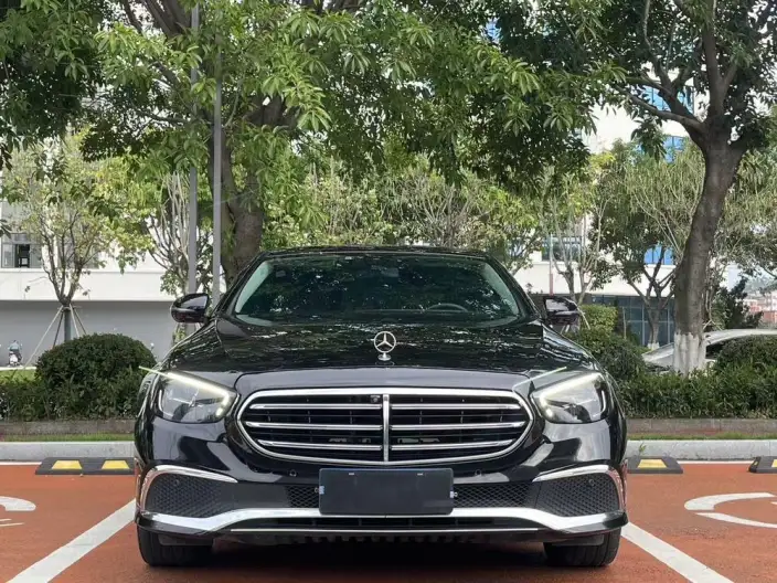Mercedes-Benz E-Class 2023 Model E 300 L Luxury Model sedan – фото 2
