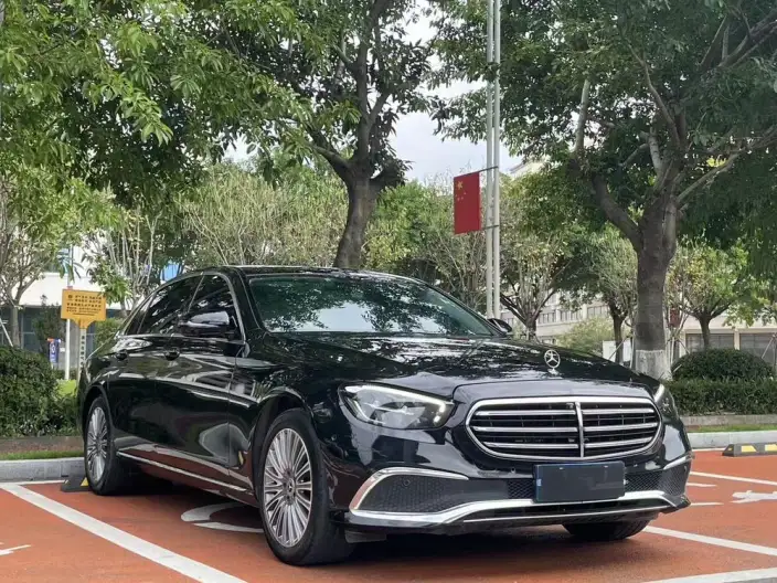 Mercedes-Benz E-Class 2023 Model E 300 L Luxury Model sedan – фото 3