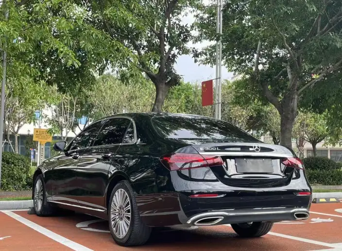 Mercedes-Benz E-Class 2023 Model E 300 L Luxury Model sedan – фото 4