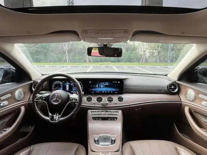Mercedes-Benz E-Class 2023 Model E 300 L Luxury Model sedan – фото 7