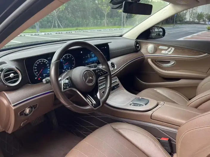 Mercedes-Benz E-Class 2023 Model E 300 L Luxury Model sedan – фото 8