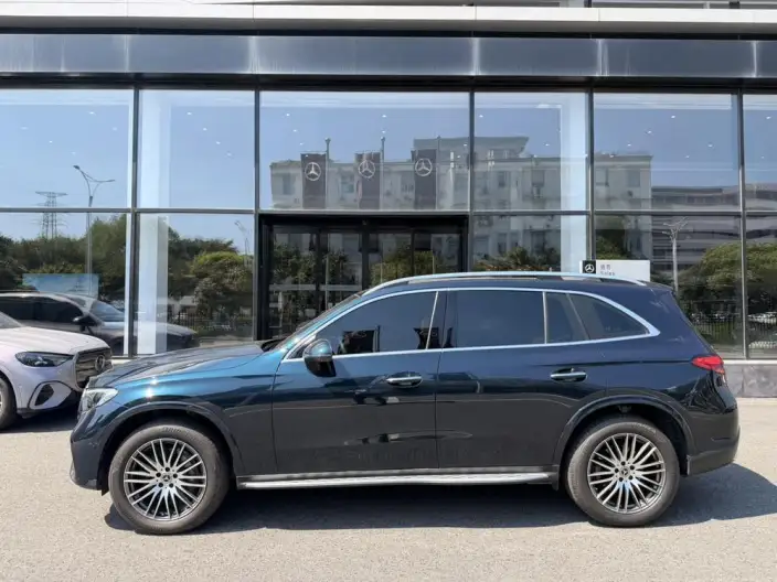 Mercedes-Benz GLC 2024 Model Facelift GLC 300 L 4MATIC Dynamic Model 5 seat – фото 2