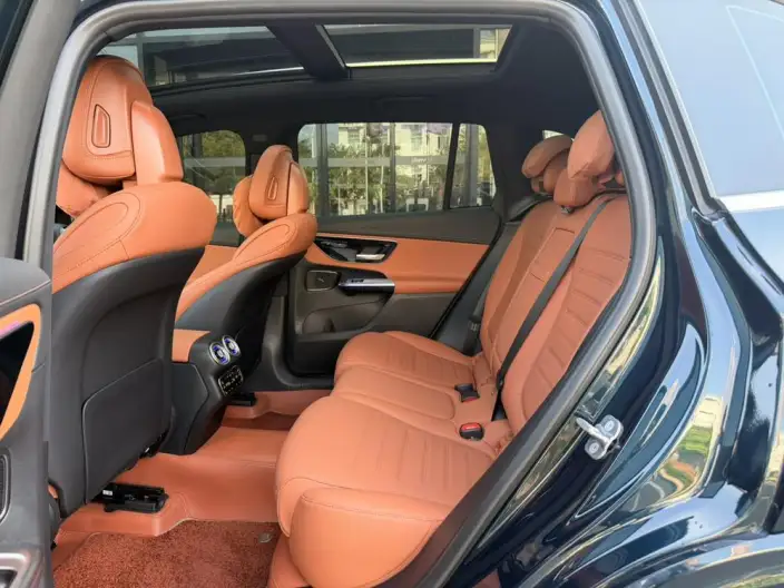 Mercedes-Benz GLC 2024 Model Facelift GLC 300 L 4MATIC Dynamic Model 5 seat – фото 7