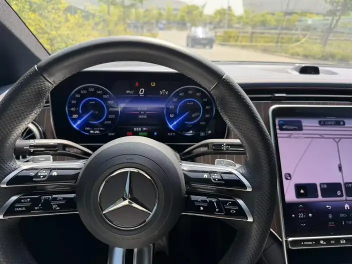 Mercedes-Benz EQE 2022 Model EQE 350 Pioneer Edition – фото 7