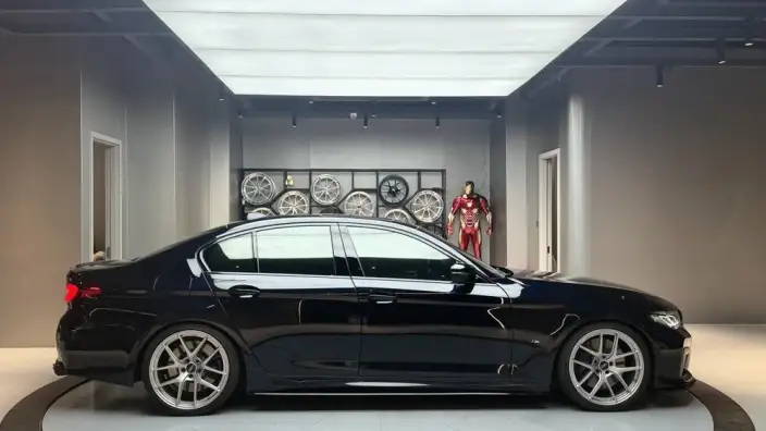 BMW 5 Series Imported 2022 Model Facelift II 540i Fashion edition M Sports Set – фото 4