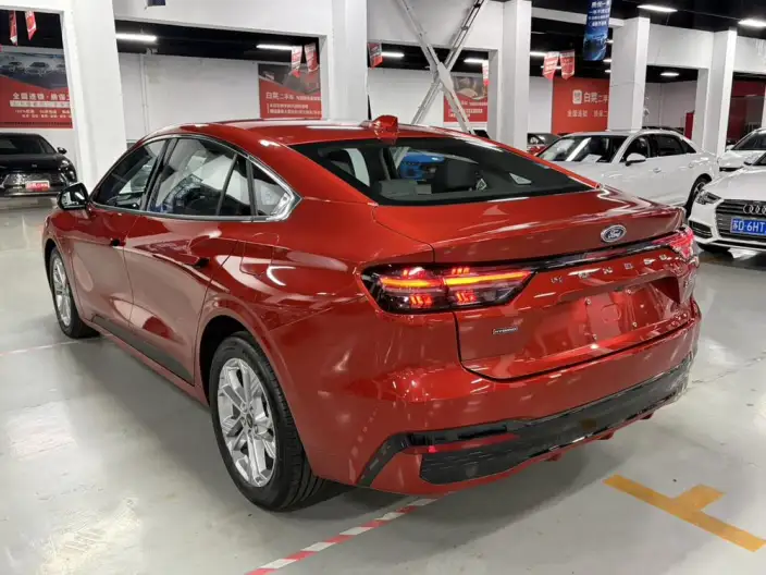 Ford Mondeo 2026 Model 1.5T EcoBoost E Hybrid Luxury Model – фото 5