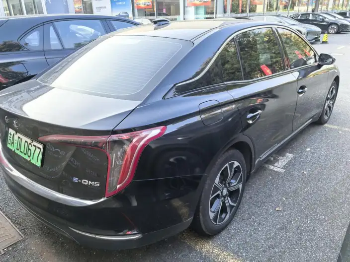 Hongqi E-QM5 2024 Model 450KM Travel Edition 100kW – фото 3