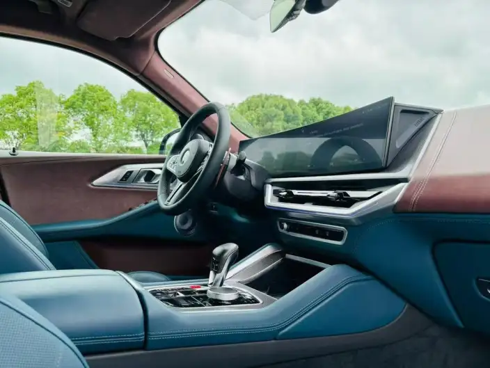 BMW XM 2023 Model 4.4T Standard Model – фото 9