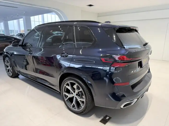 BMW X5 2025 Model xDrive30Li Exclusive Model M Sports Night Set – фото 4